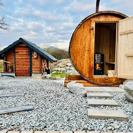 Tiny House With Mountain Views Apartment Turany Luaran gambar